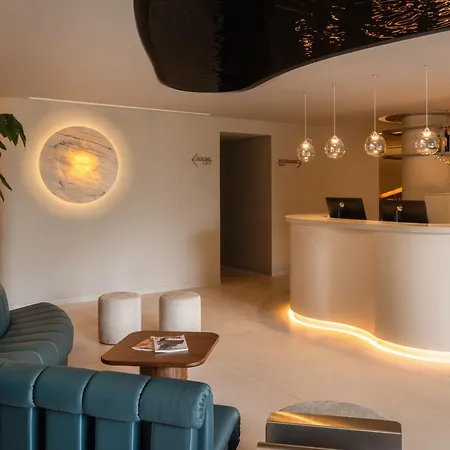 Hotel Moon & Sun 4*