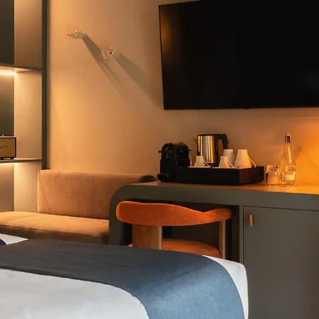 Moon & Sun Hotel